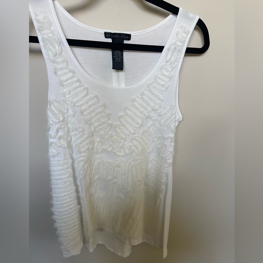 Stylish Design History White Tank Top size small